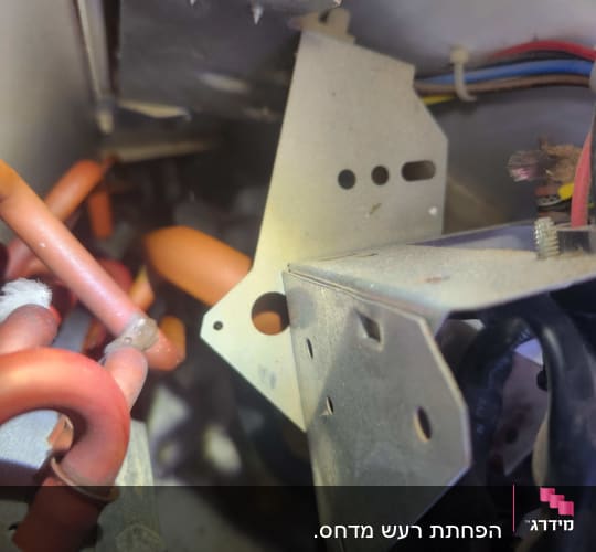 חלקים פנימיים של מערכת מיזוג אוויר